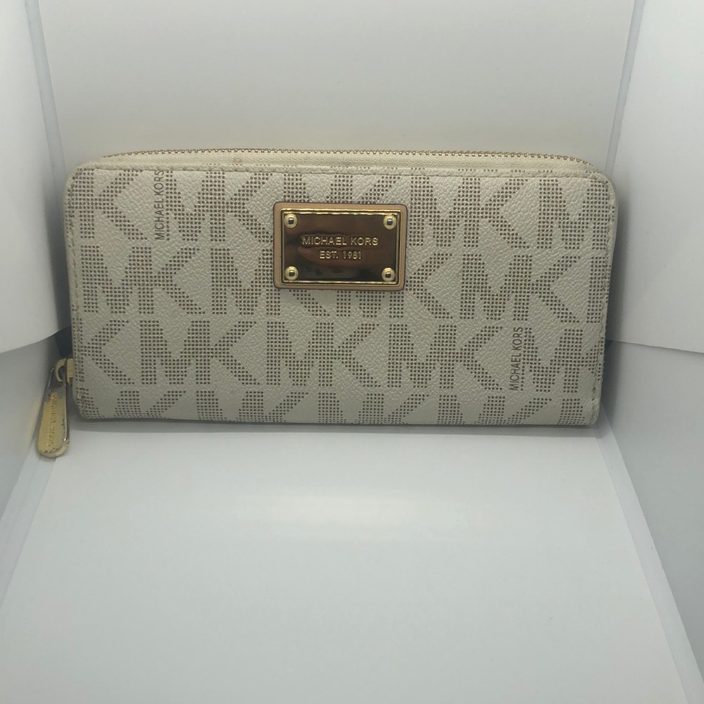 Michael Kors wallet